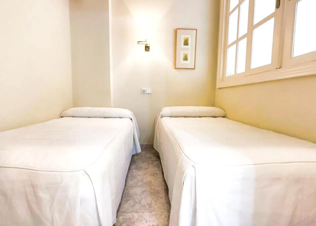 Skol 123. Great Studio For Holiday Rentals On The Beachfront. Marbella